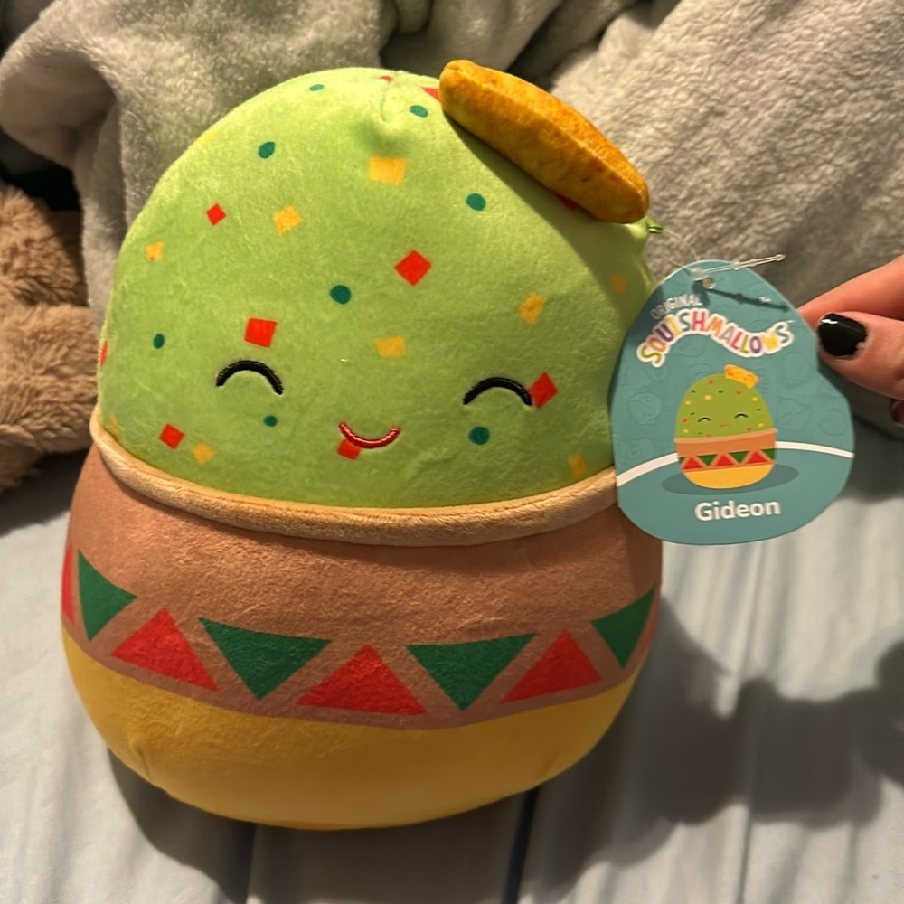 Guacamole Gideon squishmallow